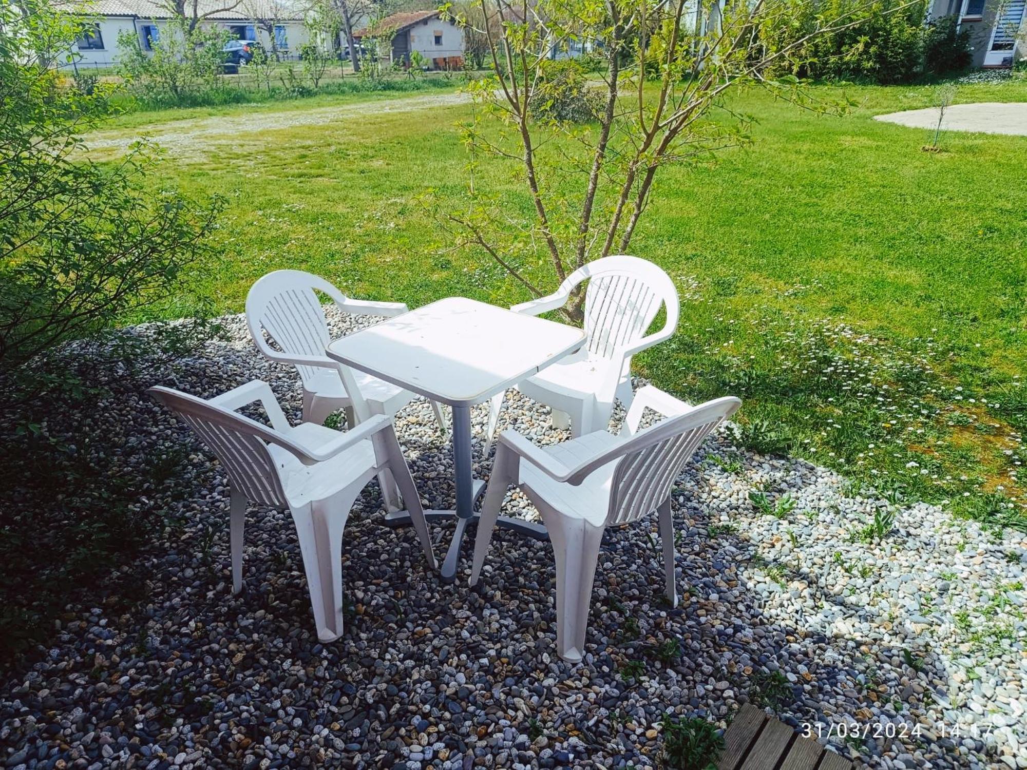 Datcha La Charrette Lavaur  Bilik gambar